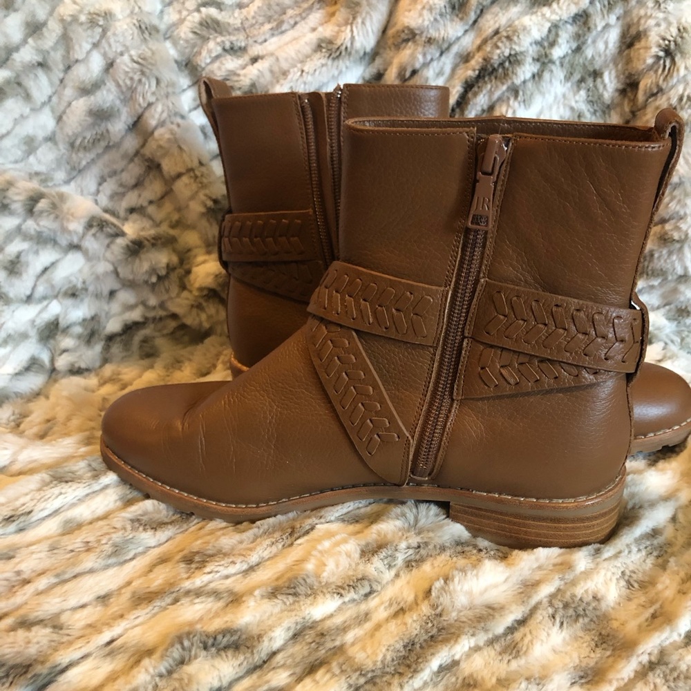 Ankle boots with braided accent
